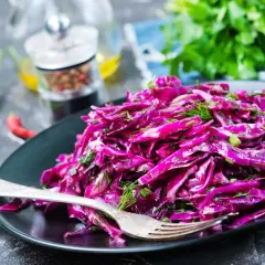 Salade de Chou Rouge : Recettes, Astuces & Bienfaits Faciles