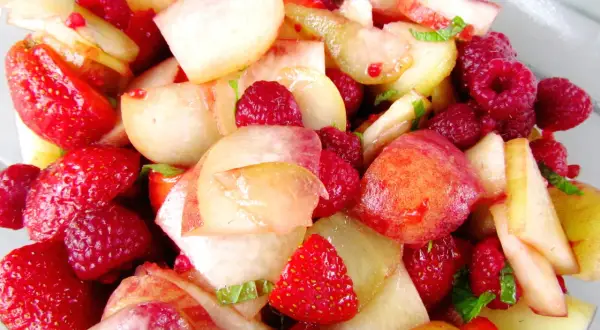 Salade de fruits d'été : la recette fraîche et facile parfaite