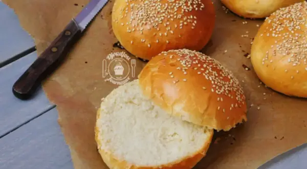 Pains à Burger Maison : Le Secret des Buns Ultra Moelleux Révélé