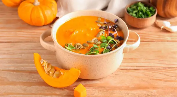 Soupe de légumes Thermomix : Recettes faciles, astuces & saveurs