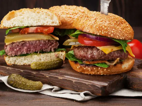 Burger Maison : Mes Recettes et Astuces de Chef pour un Plat Parfait